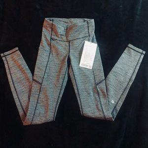 NWT Lululemon Speed up MR tight 28”